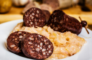 Kaszanka z jabłkiem i cebulą cukrową (150g) - zamówienie minimalne 5 porcji