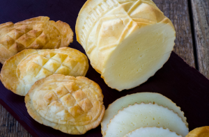 Podhalański oscypek z konfiturą żurawinową (2 szt.) 